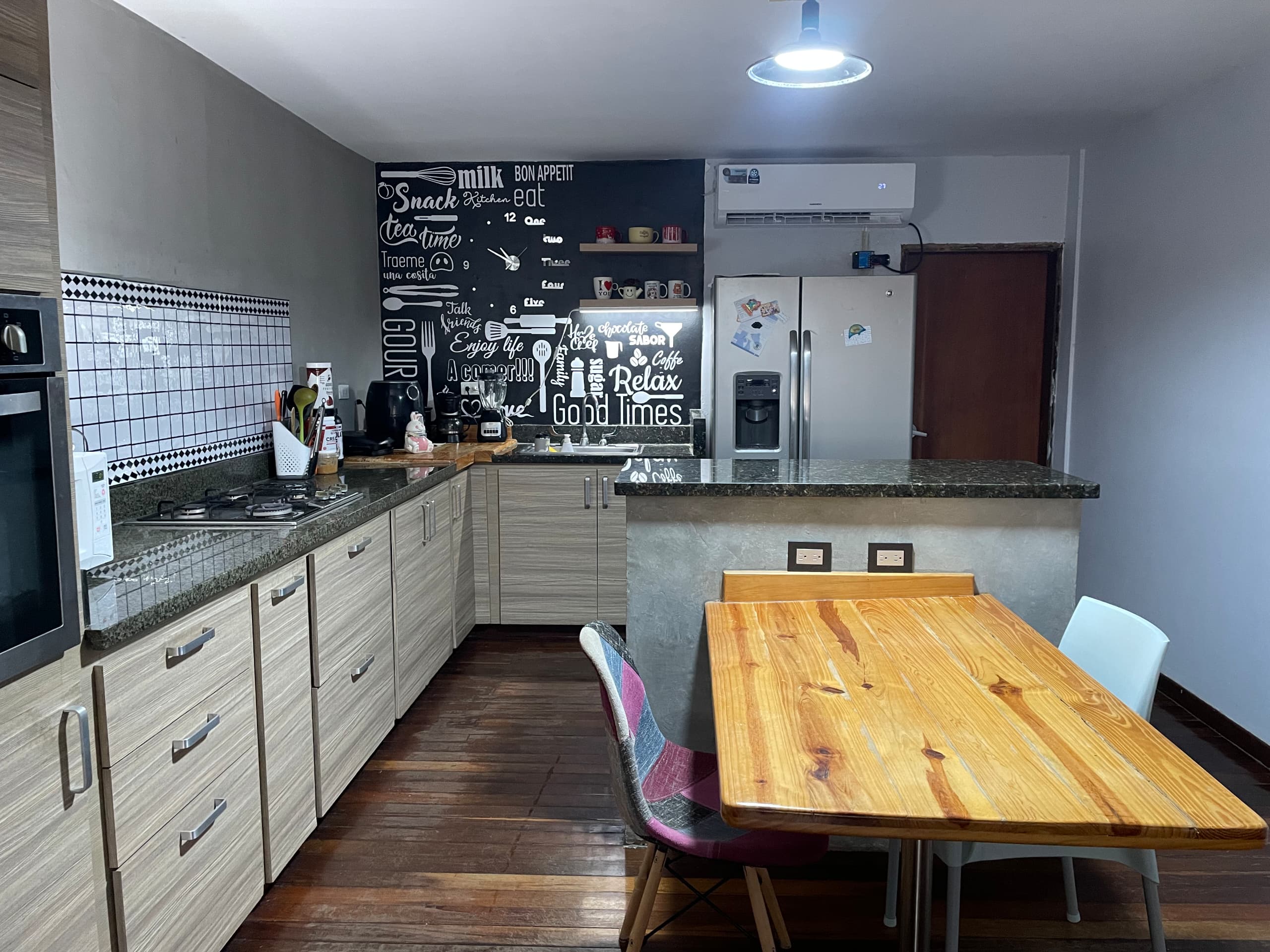 VENDO APARTAMENTO AVENIDA DELICIAS CON AVENIDA UNIVERSIDAD MARACAIBO 