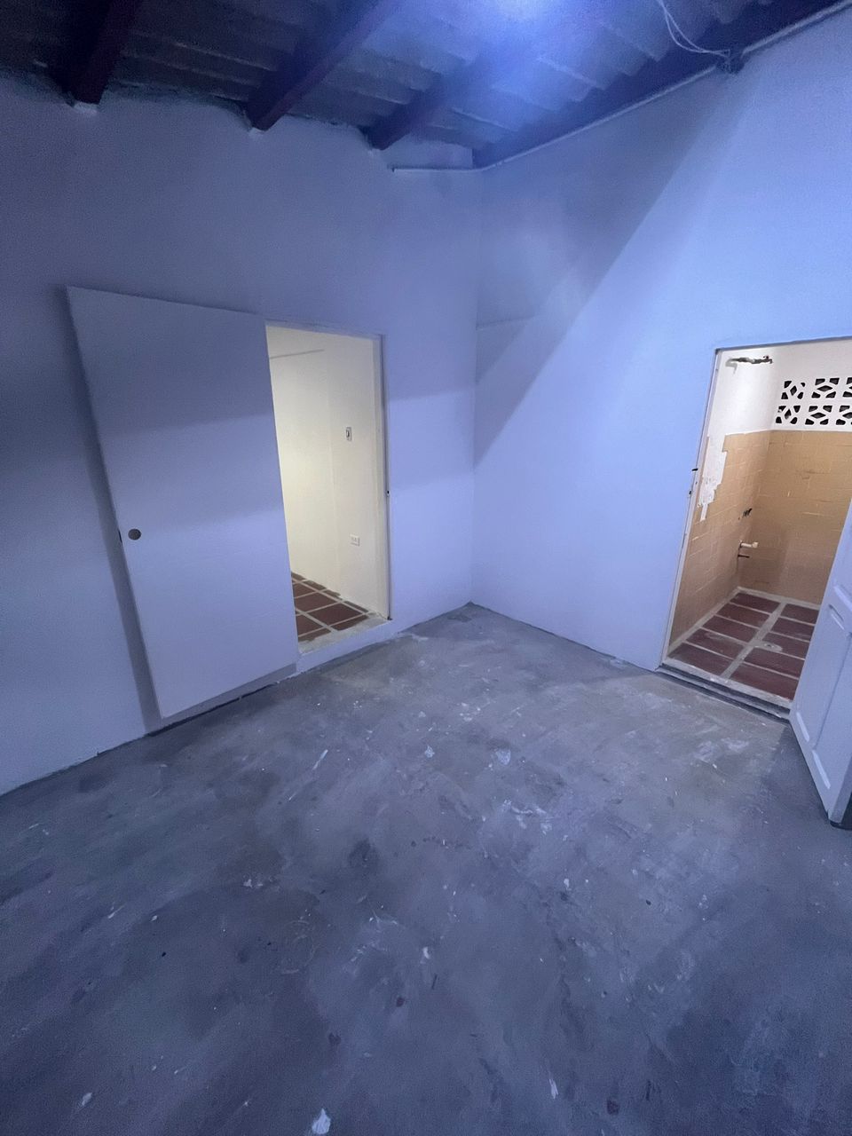 ALQUILO DOS CASAS PARA VIVIENDA U OFICINA SECTOR DON BOSCO 