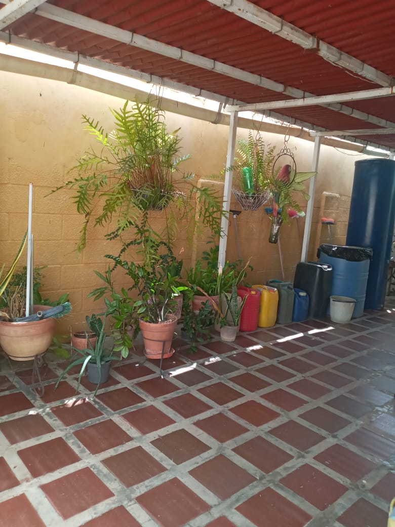 VENDO CASA URBANIZACIÓN MONTE CLARO SECTOR I DETRAS URBE MARACAIBO 