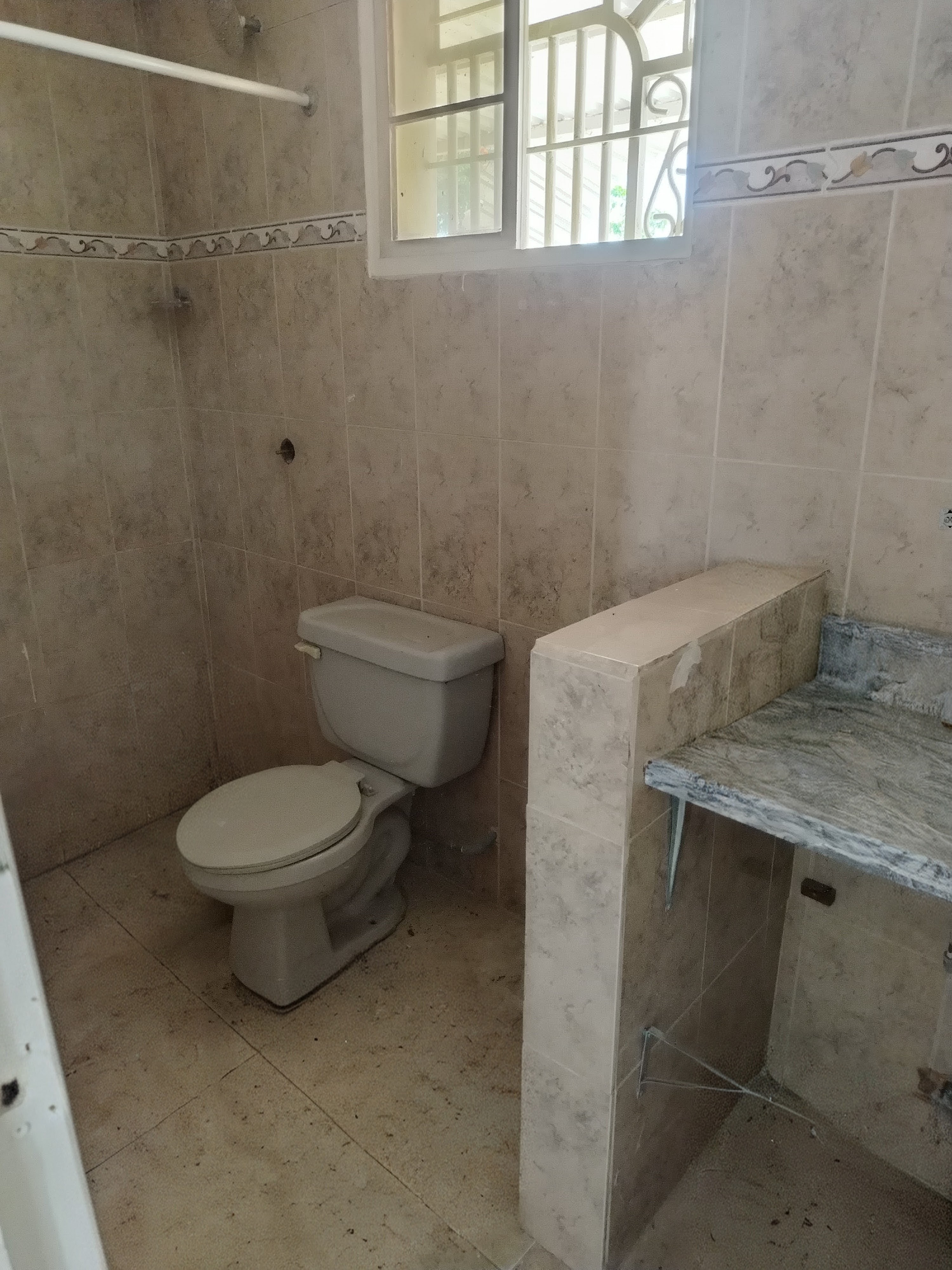 ALQUILO CASA URBANIZACIÓN MONTE BELLO ZONA NORTE MARACAIBO 