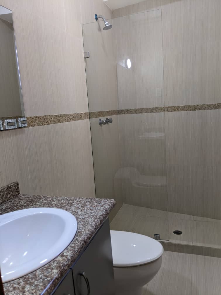 ALQUILO APARTAMENTO RESIDENCIAS COLINAS DEL ESTE SECTOR BANCO MARA MARACAIBO 