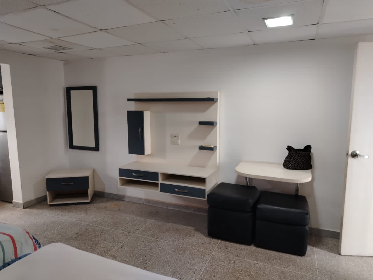 ALQUILO APARTAMENTO ESTUDIO AVENIDA DELICIAS CON CALLE 82 