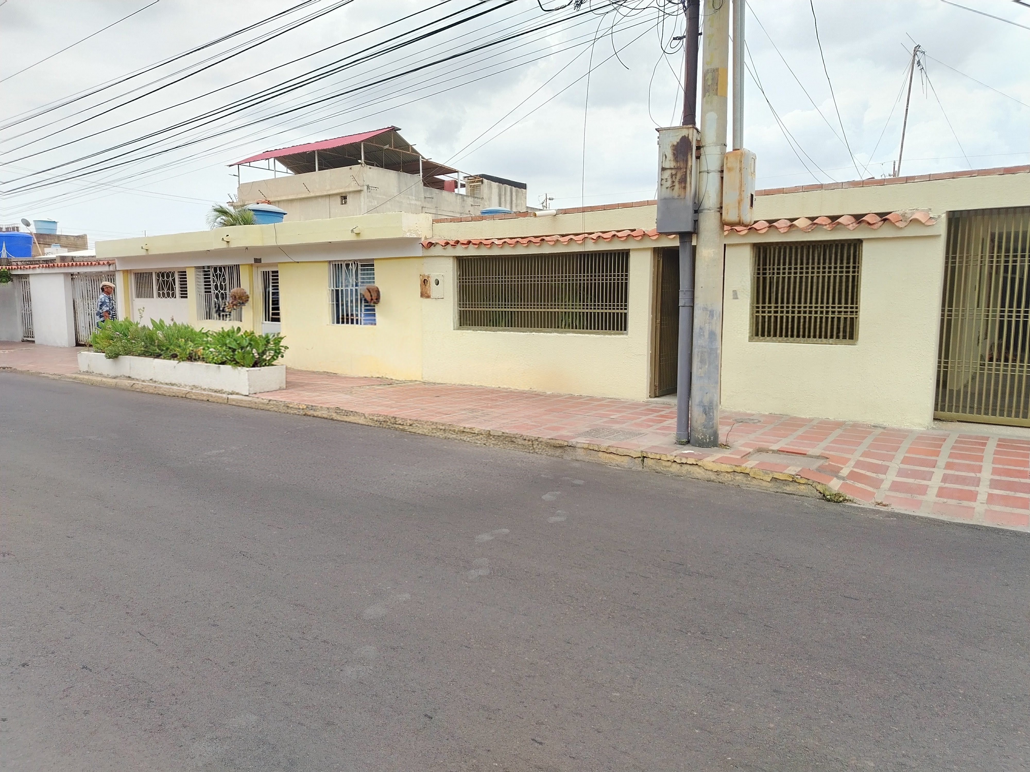 VENDO CASA URBANIZACIÓN MARA NORTE PRIMERA ETAPA CALLE ABIERTA 