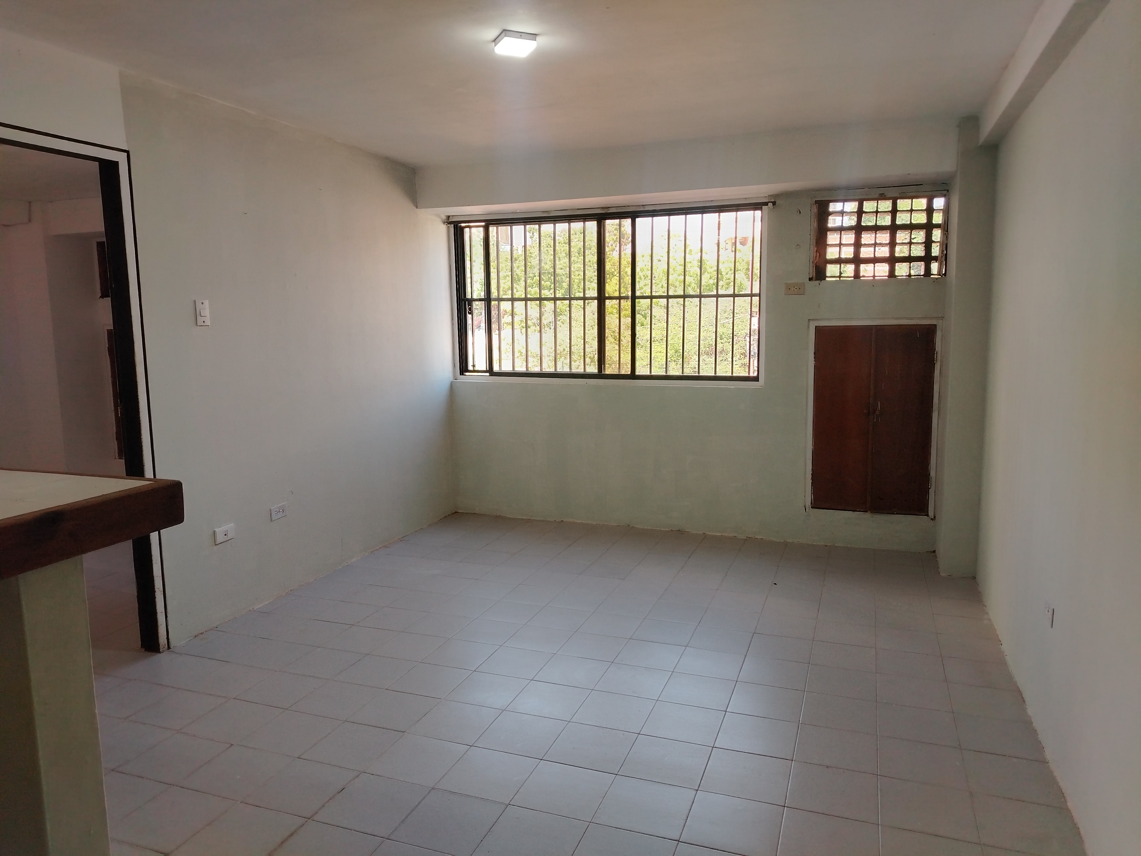 ALQUILO VENDO APARTAMENTO ESTUDIO RESIDENCIAS VISTA LAGO  CERCA DE URU AVENIDA EL MILAGRO MARACAIBO
