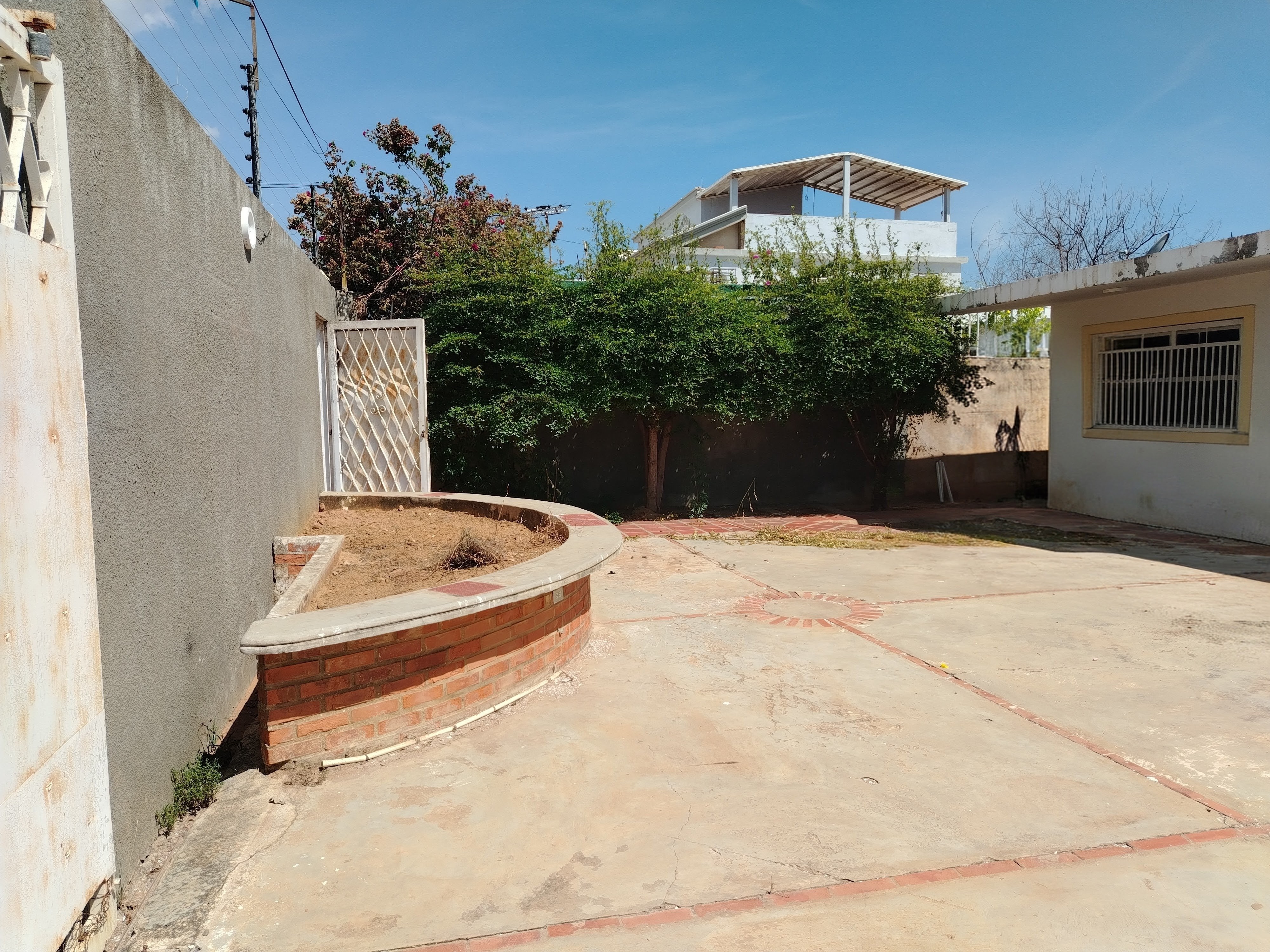ALQUILO CASA URBANIZACIÓN MONTE BELLO ZONA NORTE MARACAIBO 