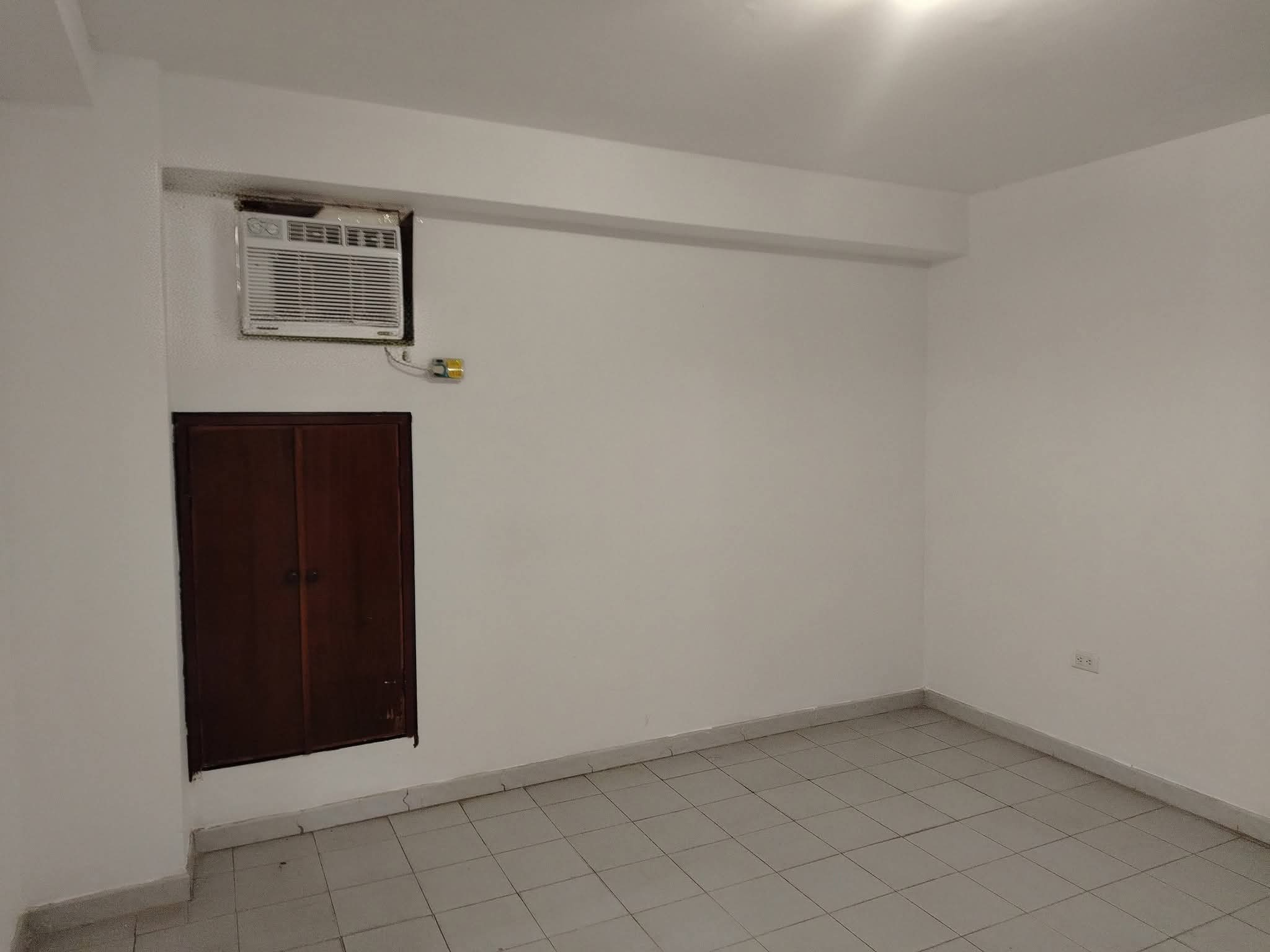 ALQUILO APARTAMENTO ESTUDIO EDIFICIO VISTA AL LAGO AVENIDA EL MILAGRO MARACAIBO 