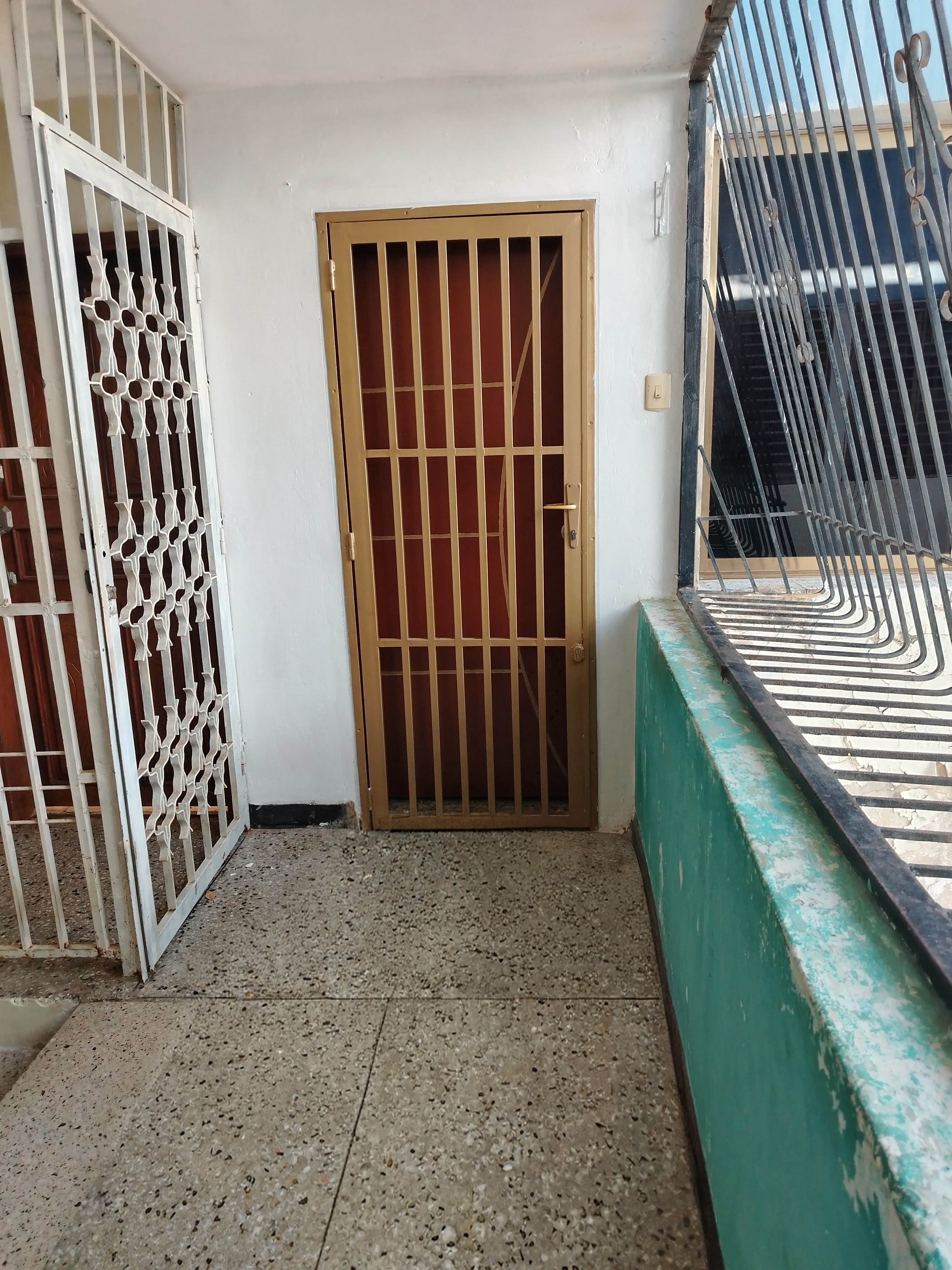 VENDO APARTAMENTO CONJUNTO RESIDENCIAL GALLO VERDE MARACAIBO 
