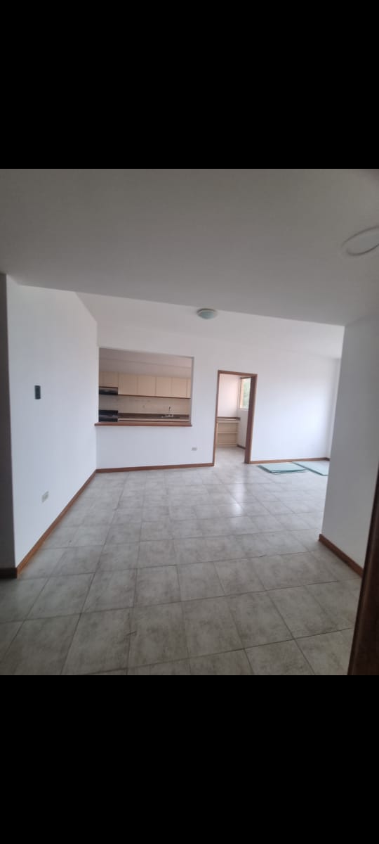 VENDO APARTAMENTO EDIFICIO LAGO CRISTAL SECTOR VALLE FRÍO MARACAIBO ZULIA 