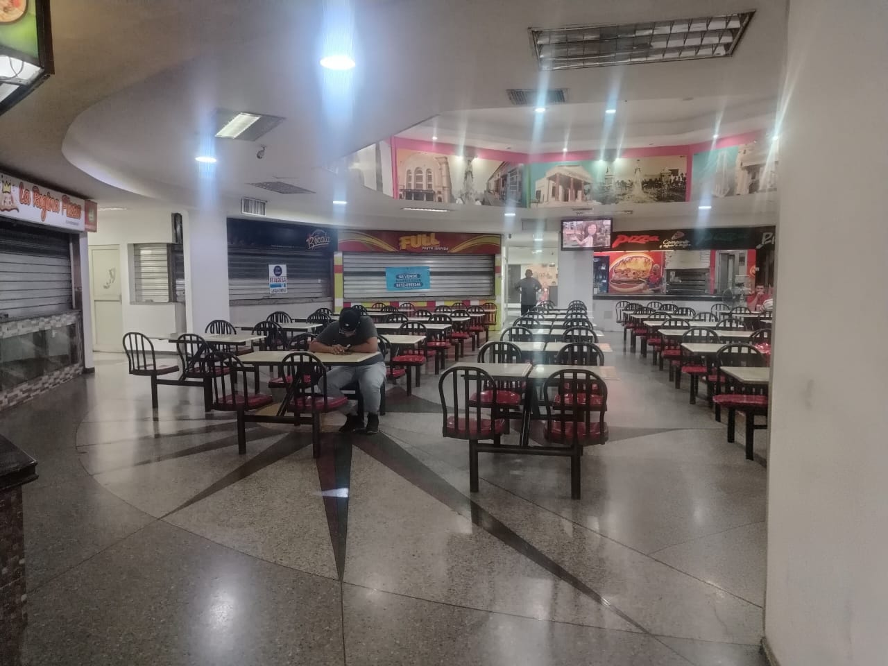 Local Comercial en Feria de Comidas Centro PIAZZA