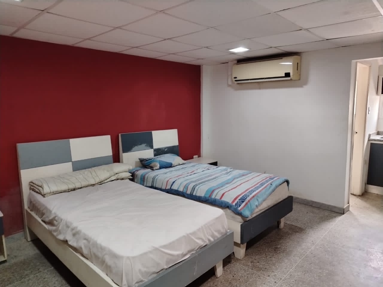 ALQUILO APARTAMENTO ESTUDIO AVENIDA DELICIAS CON CALLE 82 