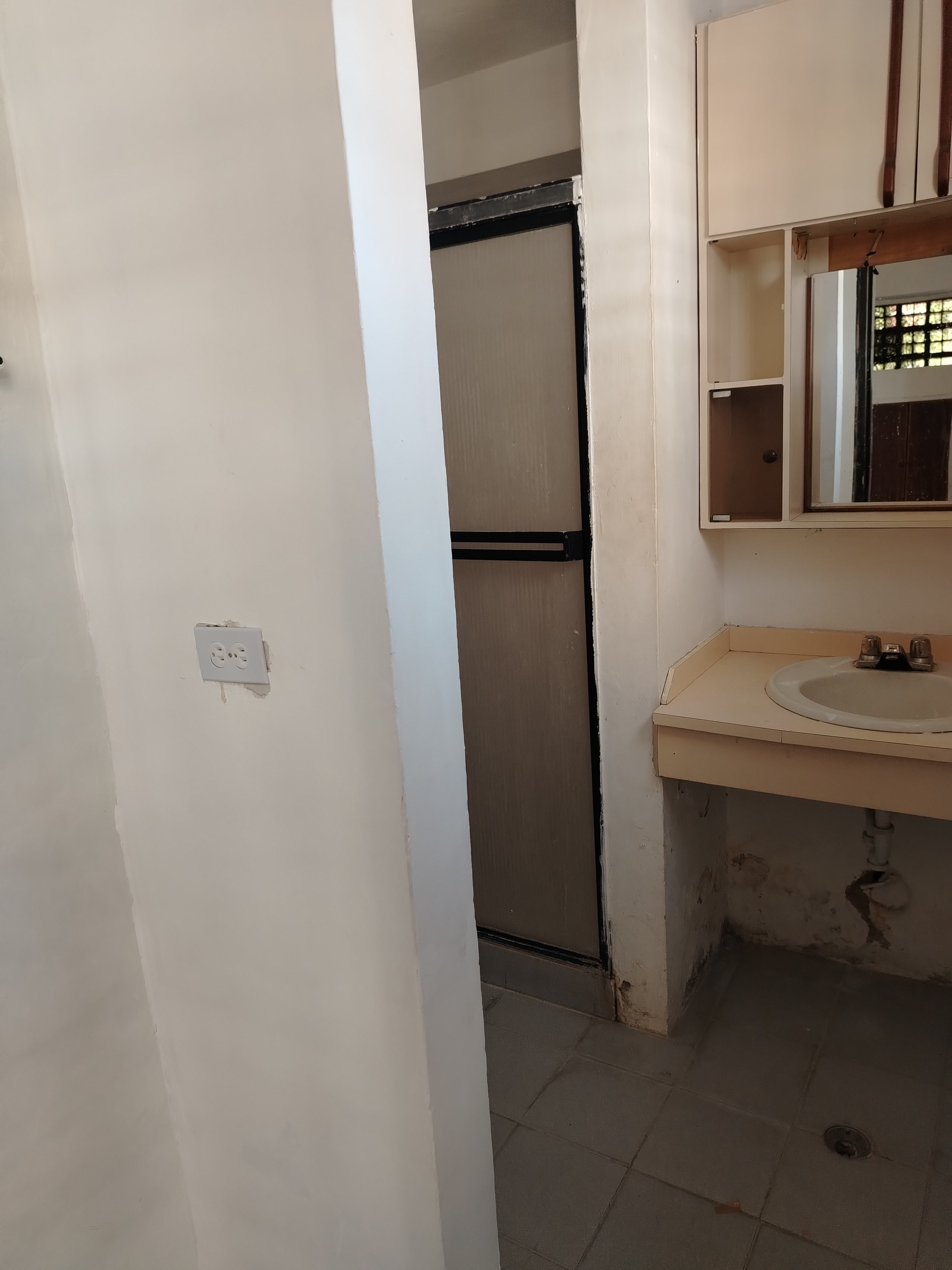 ALQUILO VENDO APARTAMENTO ESTUDIO RESIDENCIAS VISTA LAGO  CERCA DE URU AVENIDA EL MILAGRO MARACAIBO