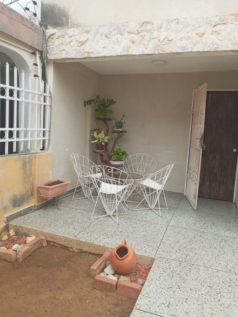 VENDO CASA URBANIZACIÓN MONTE CLARO SECTOR I DETRAS URBE MARACAIBO 