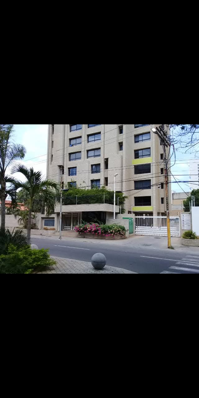 ALQUILO APARTAMENTO RESIDENCIAS TOPACIO CALLE 67 CON AVENIDA BELLA VISTA MARACAIBO 