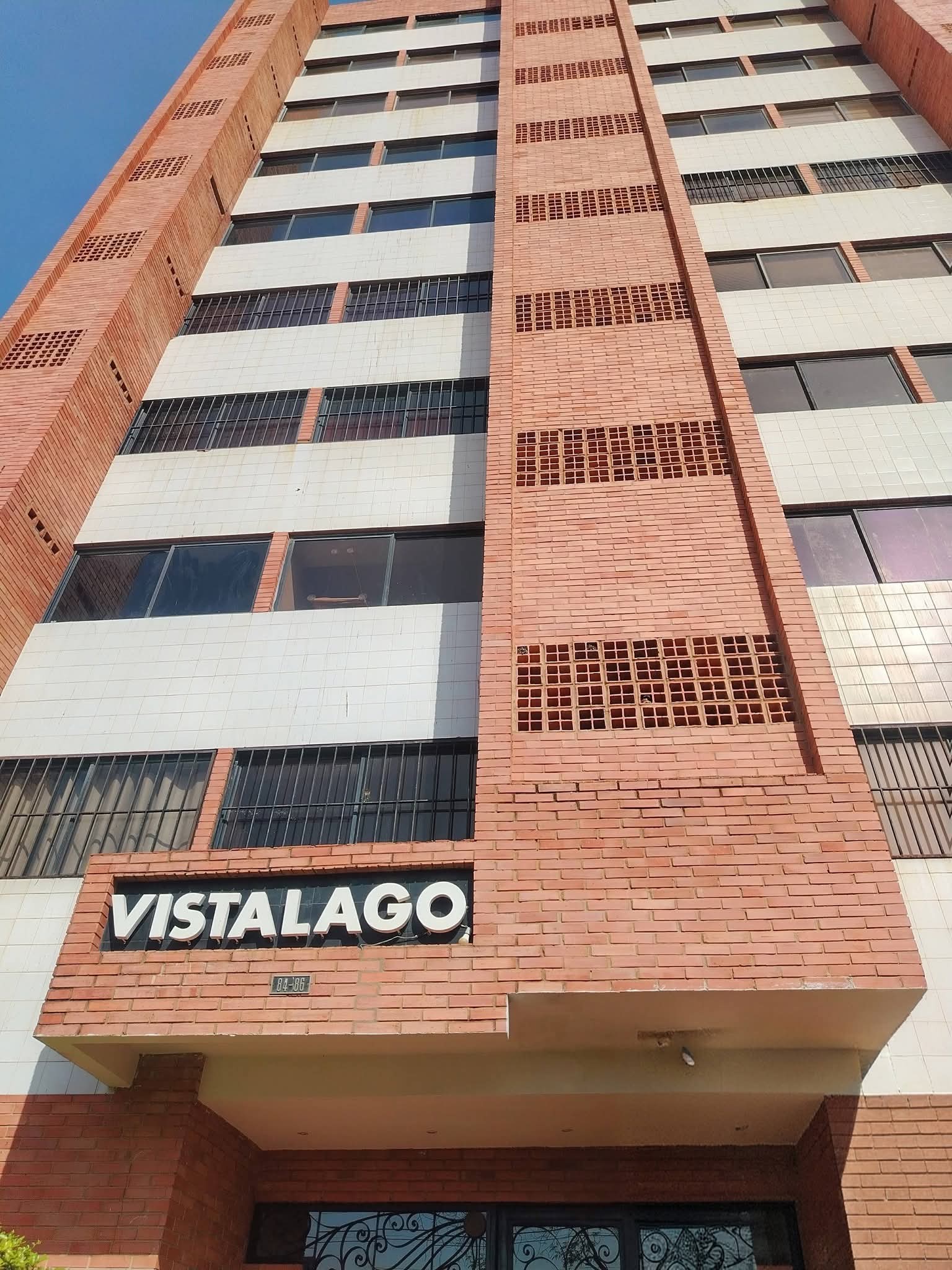 ALQUILO APARTAMENTO ESTUDIO EDIFICIO VISTA AL LAGO AVENIDA EL MILAGRO MARACAIBO 