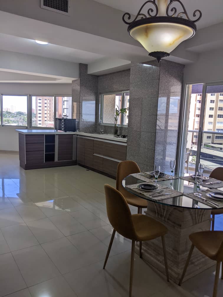 ALQUILO APARTAMENTO RESIDENCIAS COLINAS DEL ESTE SECTOR BANCO MARA MARACAIBO 