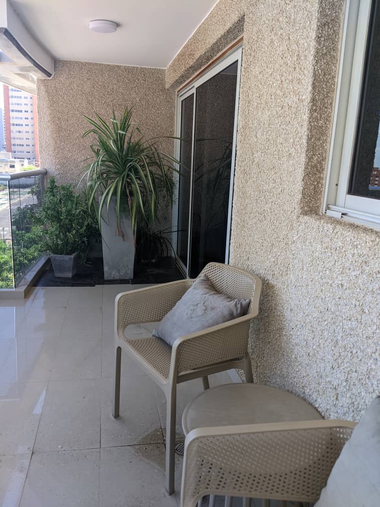 ALQUILO APARTAMENTO RESIDENCIAS COLINAS DEL ESTE SECTOR BANCO MARA MARACAIBO 