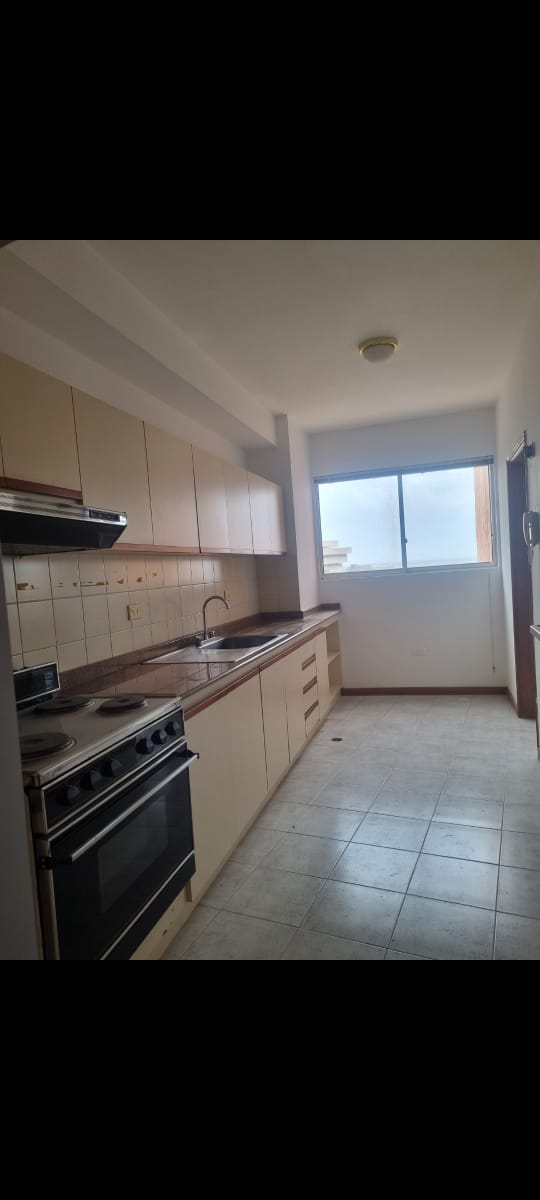 VENDO APARTAMENTO EDIFICIO LAGO CRISTAL SECTOR VALLE FRÍO MARACAIBO ZULIA 