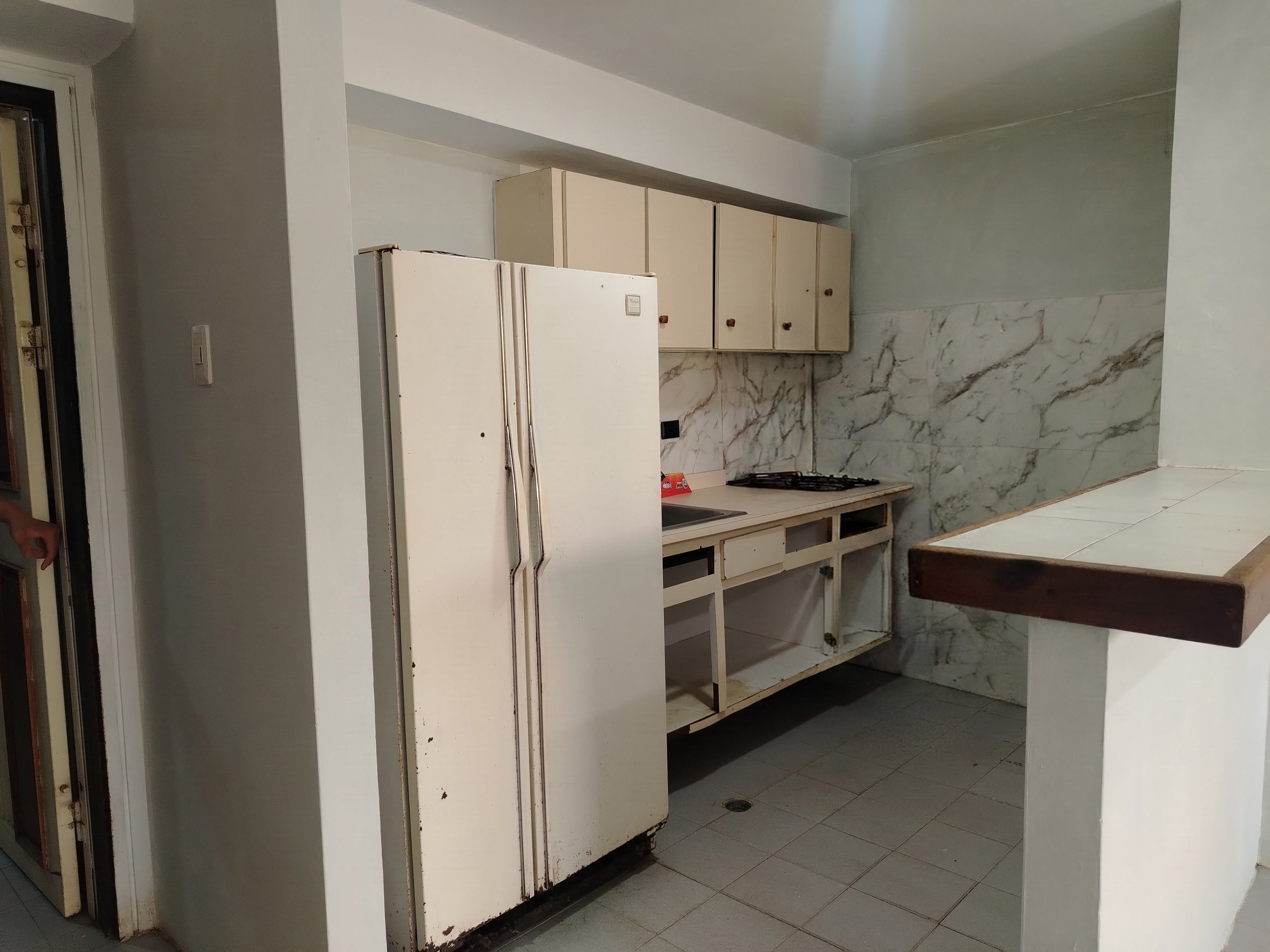 ALQUILO VENDO APARTAMENTO ESTUDIO RESIDENCIAS VISTA LAGO  CERCA DE URU AVENIDA EL MILAGRO MARACAIBO