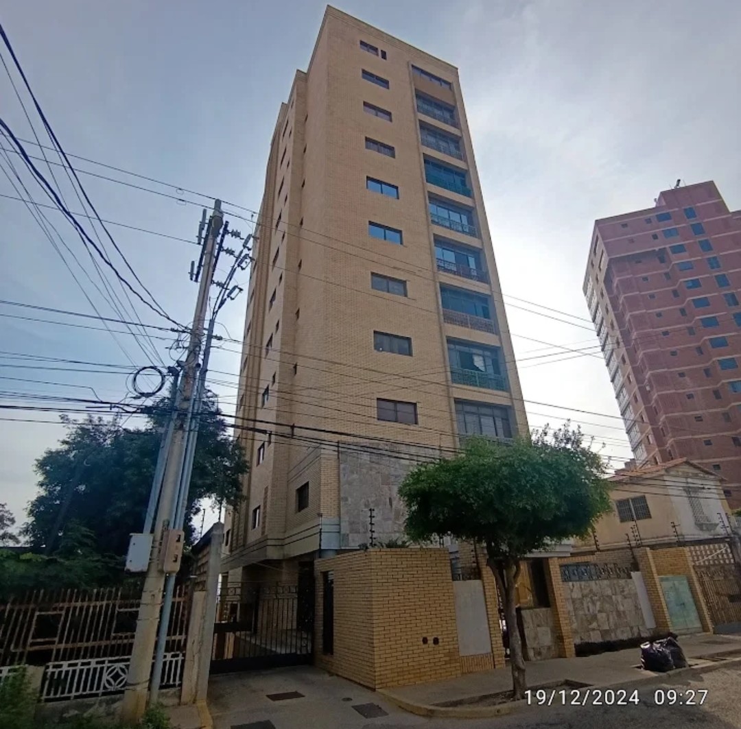 ALQUILO APARTAMENTO EDIFICIO TOKI EDER SECTOR VALLE FRÍO MARACAIBO  
