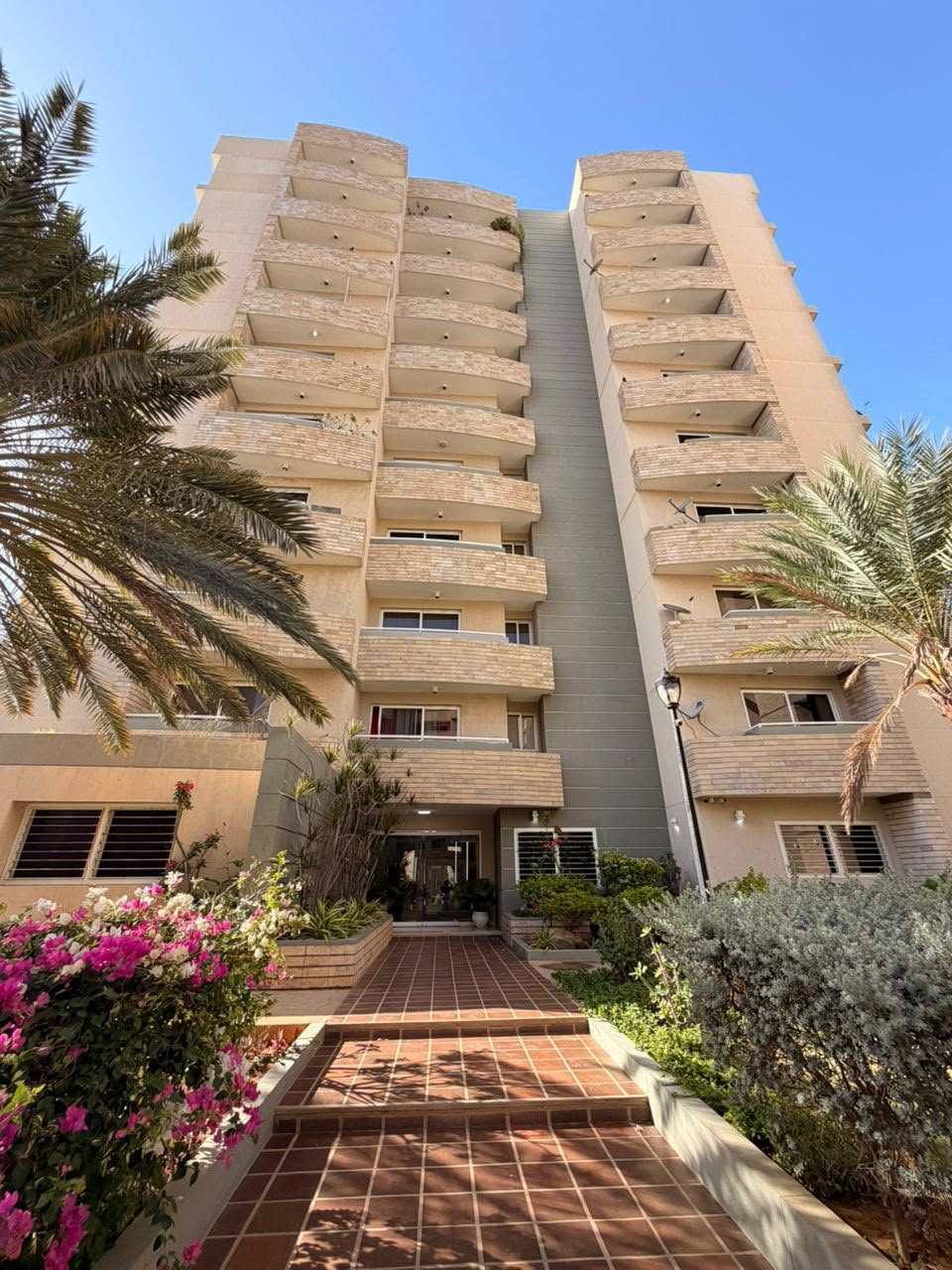 VENDO APARTAMENTO RESIDENCIAS LAGO COUNTRY AVENIDA MILAGRO NORTE 