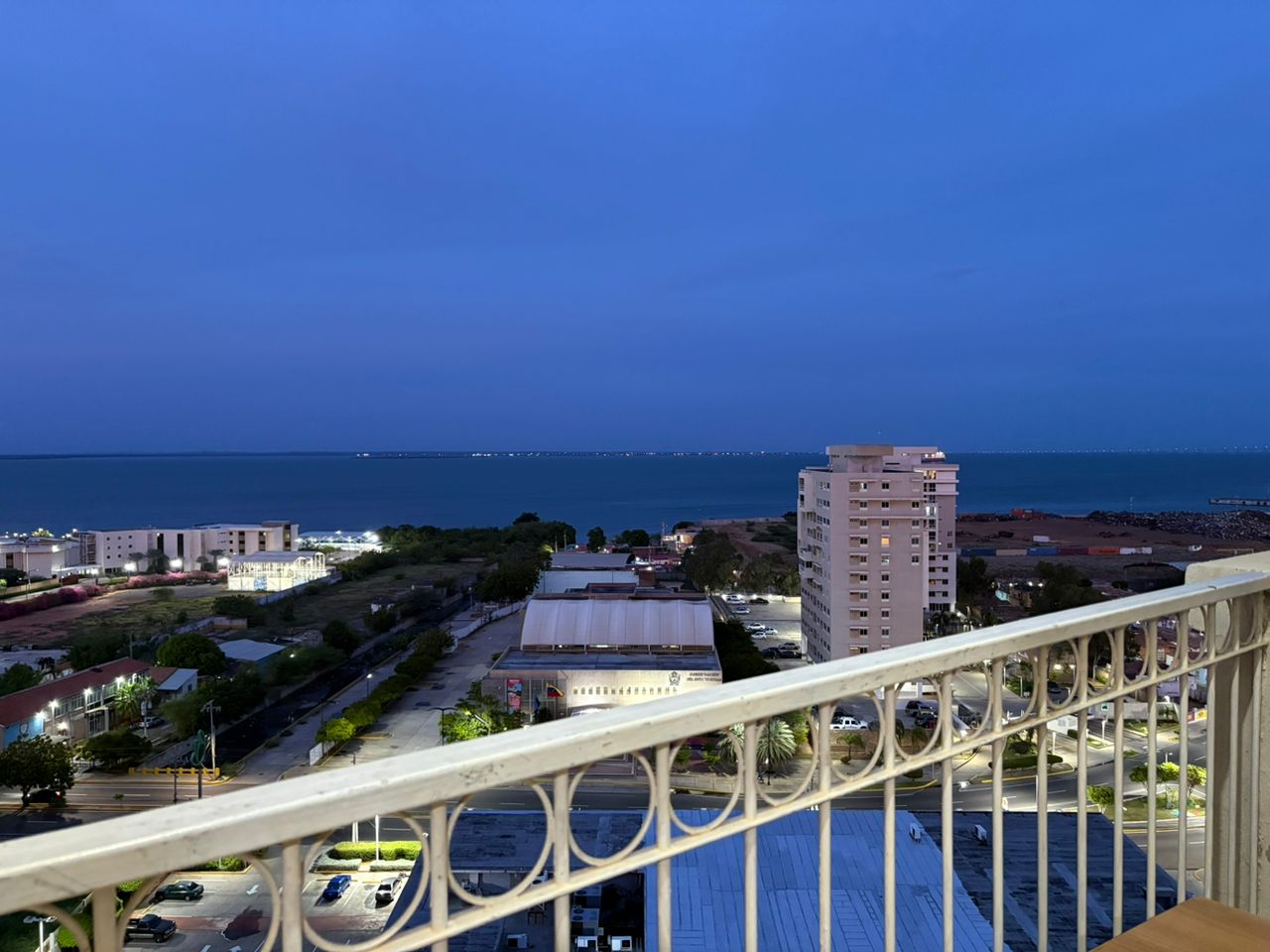 Alquilo Apartamento Residencias Santa Lucía Avenida el Milagro Maracaibo 