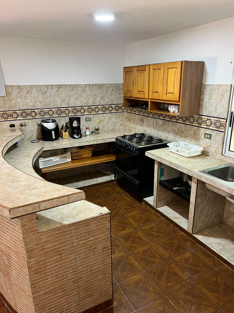 ALQUILO DOS CASAS PARA VIVIENDA U OFICINA SECTOR DON BOSCO 