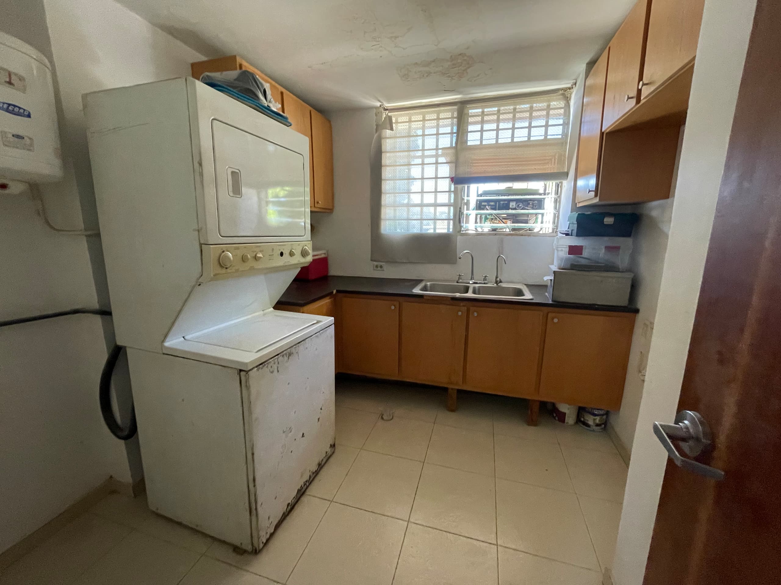 VENDO APARTAMENTO AVENIDA DELICIAS CON AVENIDA UNIVERSIDAD MARACAIBO 