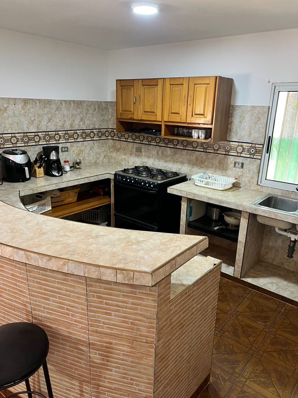 ALQUILO DOS CASAS PARA VIVIENDA U OFICINA SECTOR DON BOSCO 