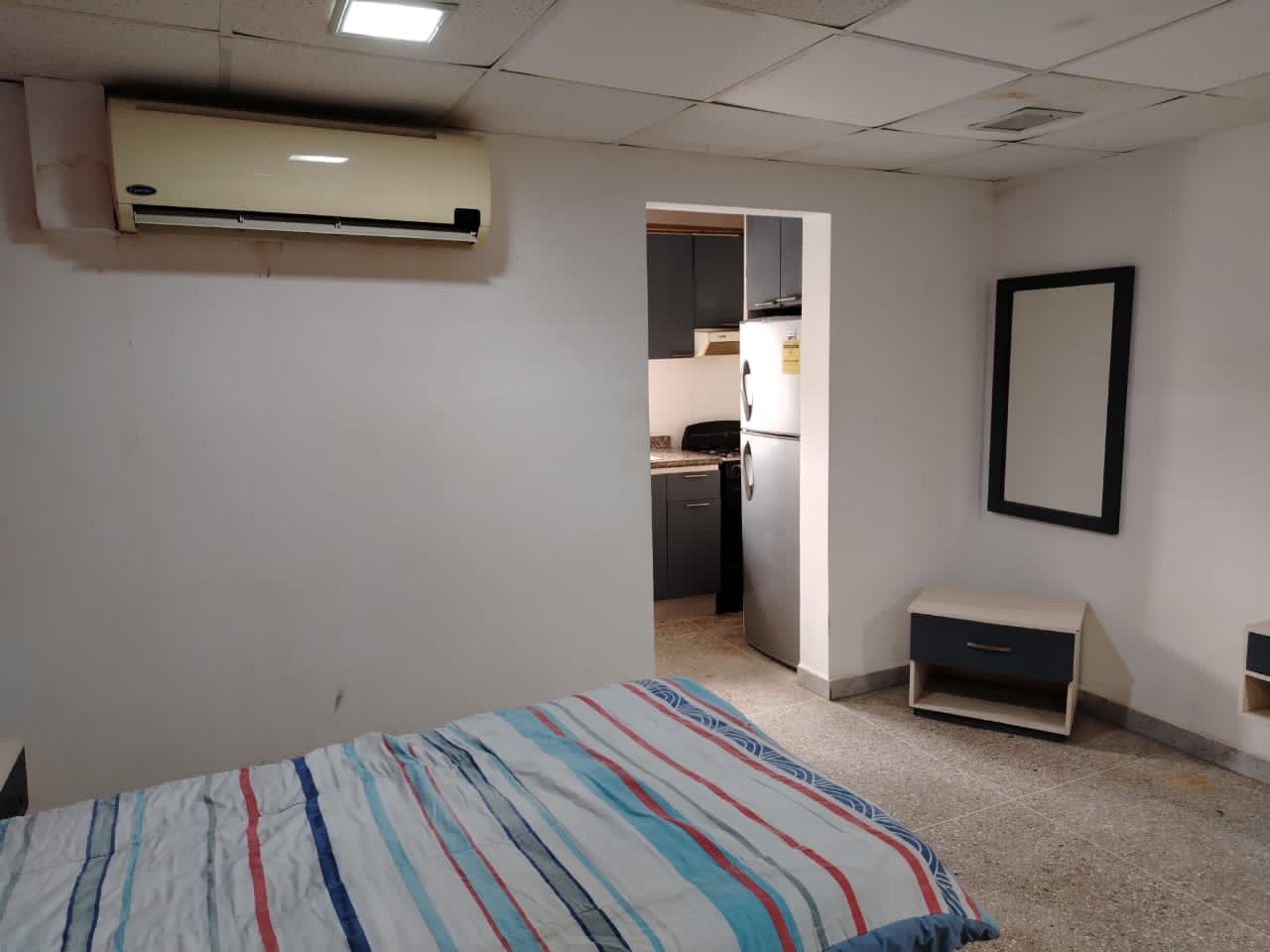 ALQUILO APARTAMENTO ESTUDIO AVENIDA DELICIAS CON CALLE 82 