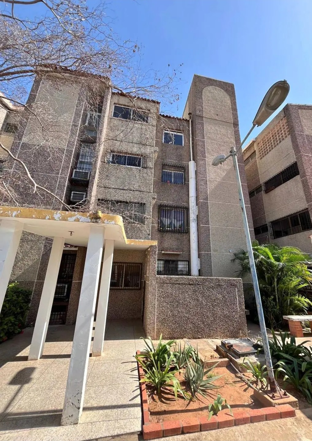VENDO OPORTUNIDAD APARTAMENTO PH CONJUNTO RESIDENCIAL LLANO ALTO ZONA NORTE MARACAIBO AL LLANO ALTO 