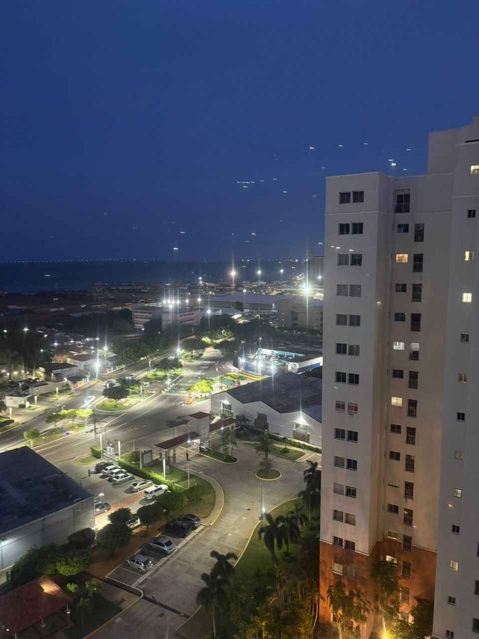 Alquilo Apartamento Residencias Santa Lucía Avenida el Milagro Maracaibo 