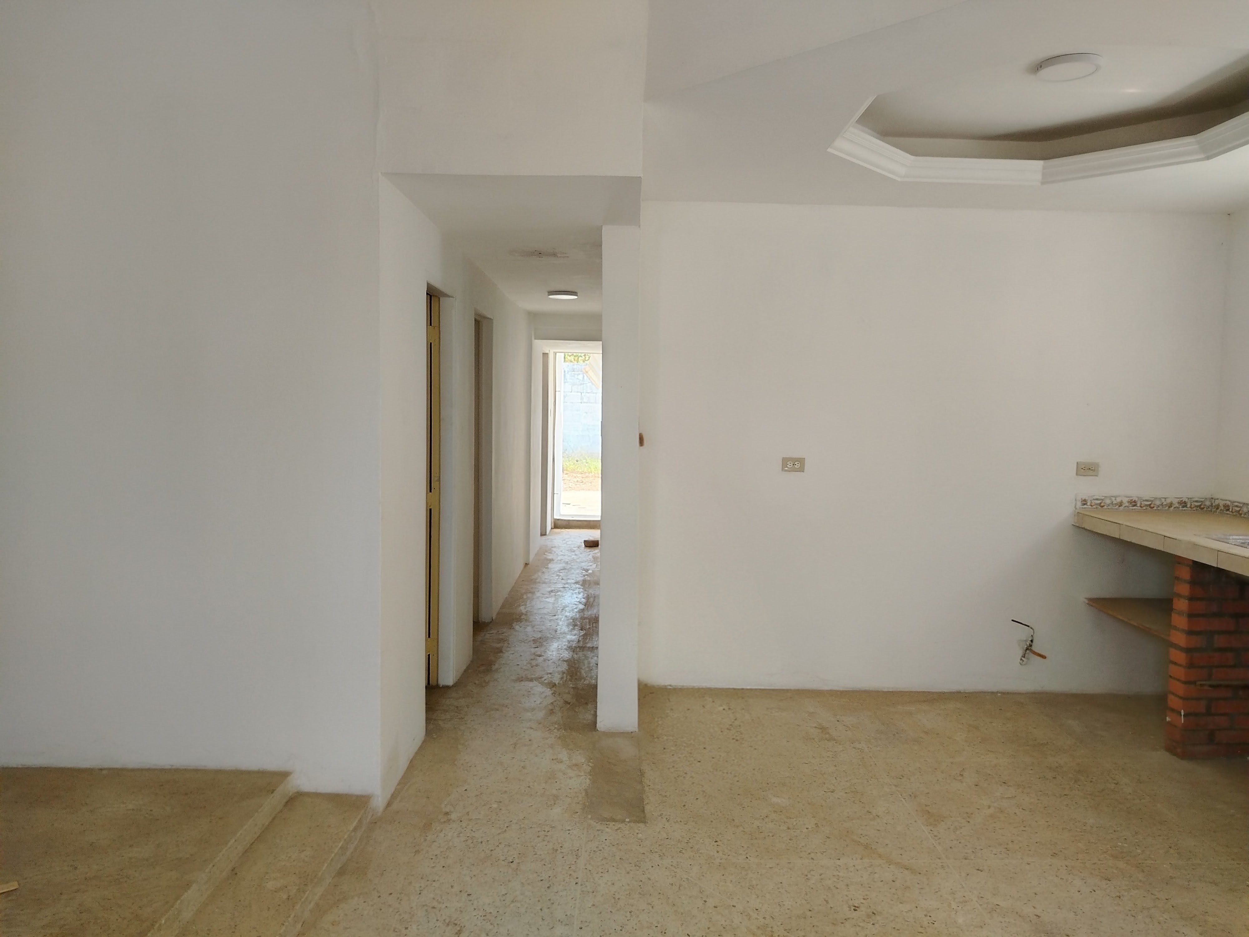 ALQUILO CASA URBANIZACIÓN MONTE BELLO ZONA NORTE MARACAIBO 