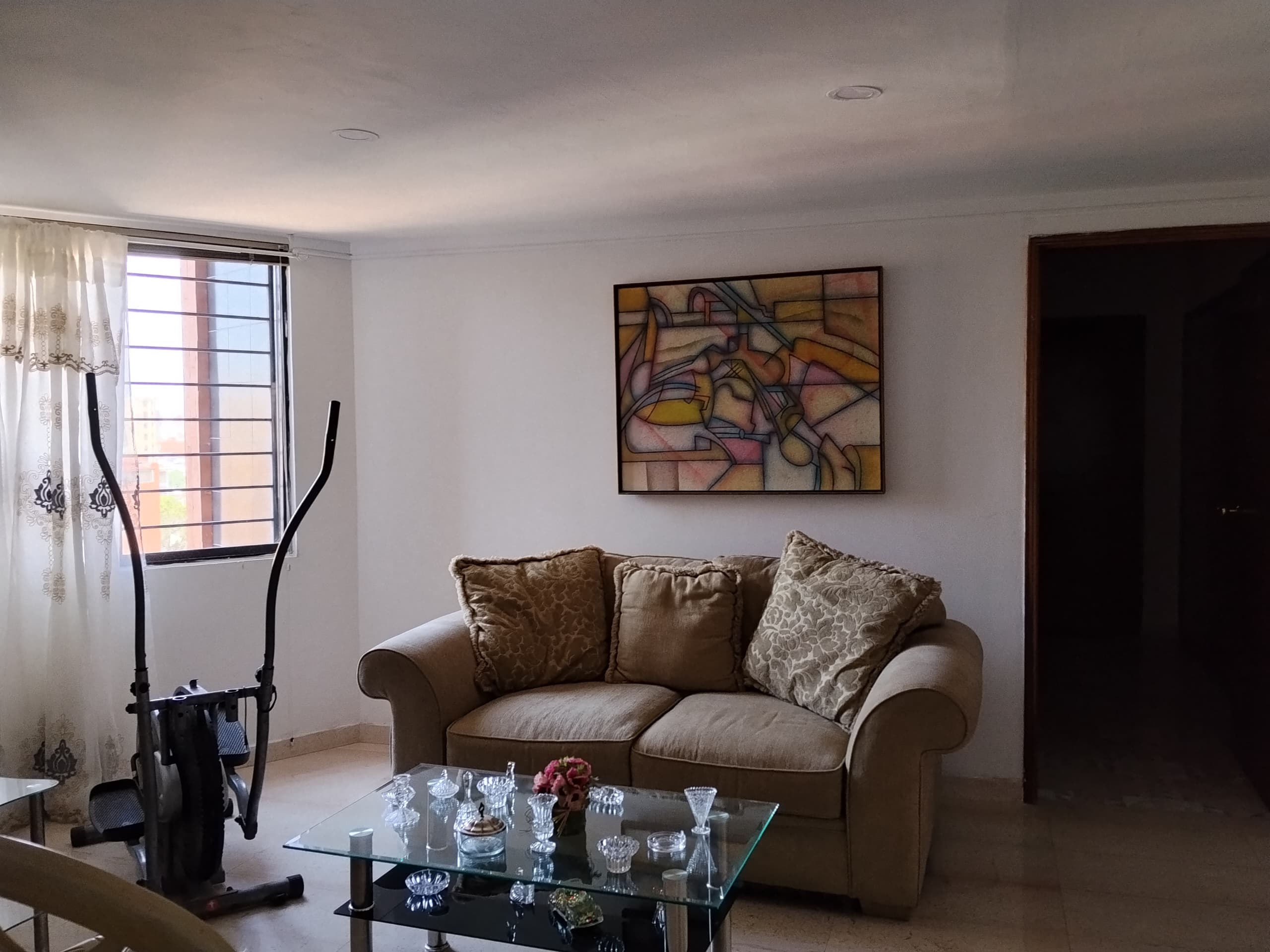 VENDO APARTAMENTO 320 MTS2 EDIFICIO GUAPAY SECTOR BELLAS ARTES MARACAIBO 