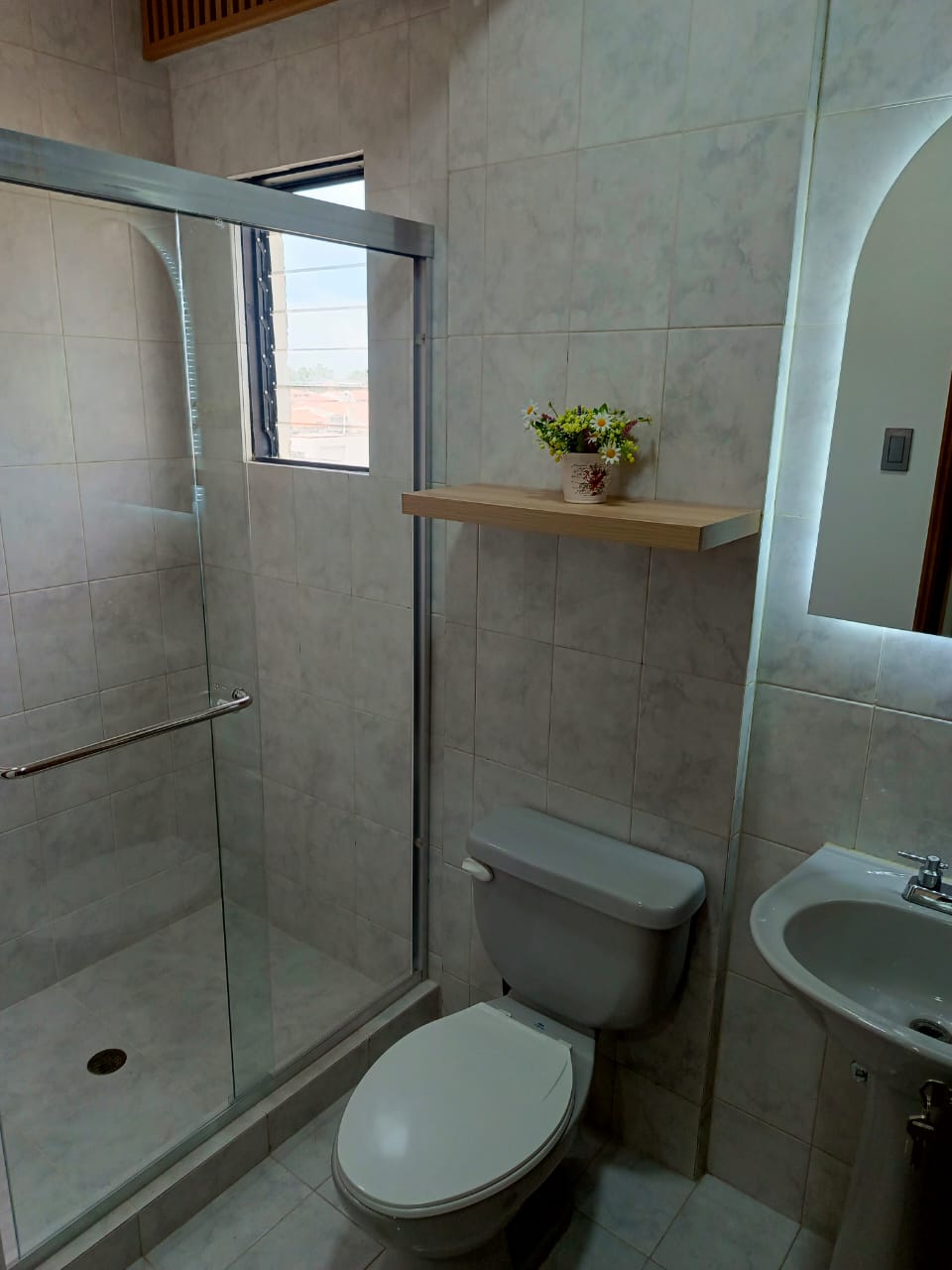 ALQUILO APARTAMENTO RESIDENCIAS AMAZONIA AVENIDA MILAGRO NORTE MARACAIBO 