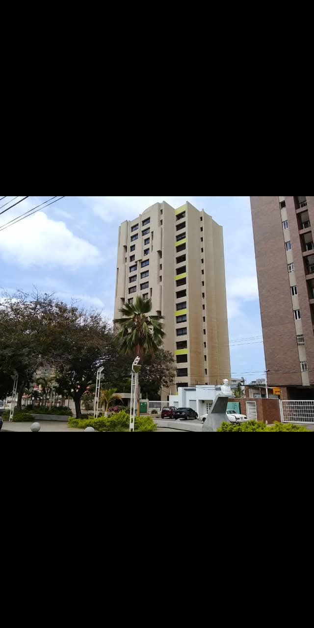 ALQUILO APARTAMENTO RESIDENCIAS TOPACIO CALLE 67 CON AVENIDA BELLA VISTA MARACAIBO 